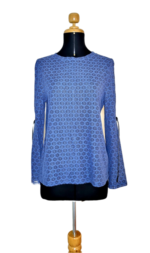 blusa-encaje-azul